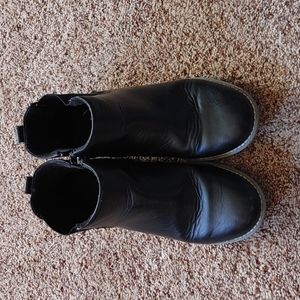 Boys size 4 Black Boots